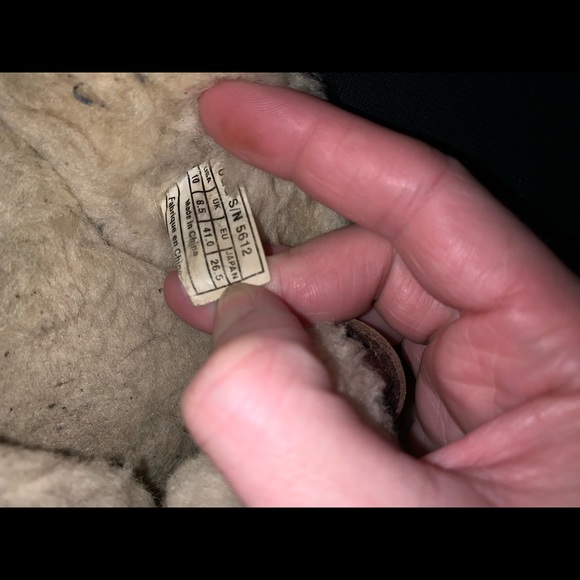 Chocolate brown size 10 Women’s Ugg Moccasins - Picture 3 of 8